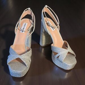 Steve Madden NWT Sz 8.5M Glittering Silver Rope Wrapped Platform Heels (SH134)